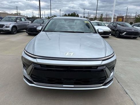 New 2026 Hyundai Sonata SEL FWD image 2