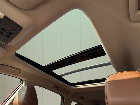 Used 2023 Nissan Pathfinder Platinum image 37