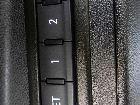 Used 2024 Chevrolet Equinox Premier image 41