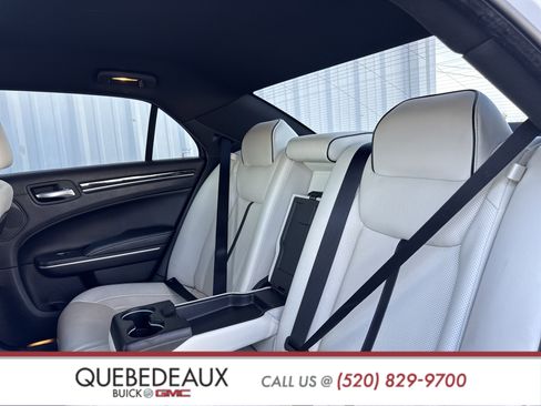 Used 2014 Chrysler 300 Uptown Edition w/ Quick Order Package 22M image 27