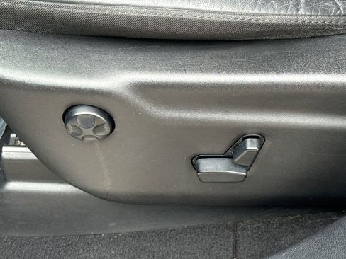 Used 2019 Jeep Grand Cherokee Limited X image 25