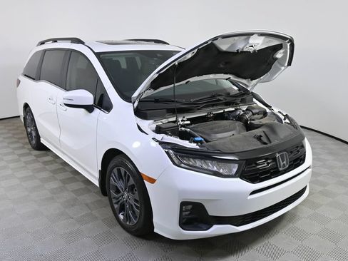 Used 2025 Honda Odyssey Touring image 35