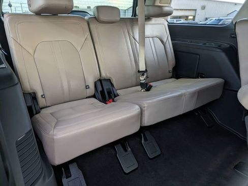 Used 2023 Ford Expedition Limited image 31