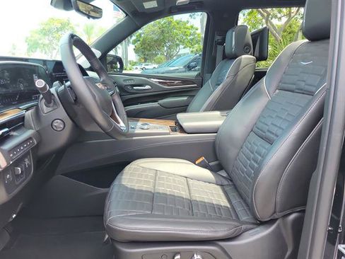 Certified 2023 Cadillac Escalade Sport Platinum AWD/4WD image 55