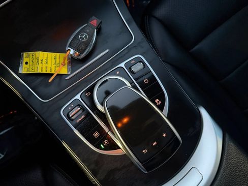 Used 2019 Mercedes-Benz GLC 300 4MATIC image 55