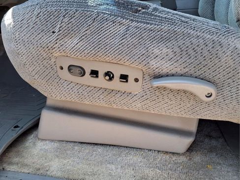 Used 1997 Chevrolet Tahoe 4WD 2-Door w/ Preferred Equipment Group 2 image 19