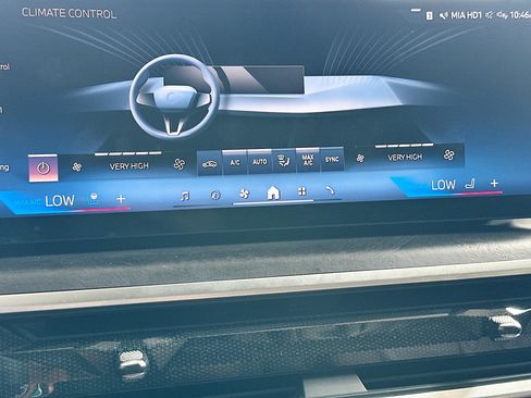 Certified 2024 BMW X7 xDrive40i w/ Climate Comfort Package AWD/4WD image 16