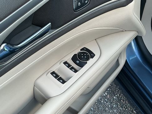 Used 2018 Lincoln MKZ Premiere image 17