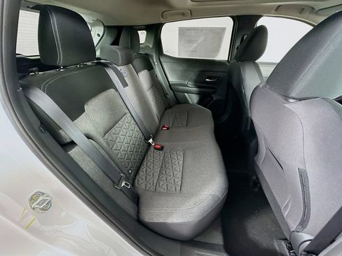 New 2026 Nissan Kicks SV w/ SV Premium Package FWD image 34