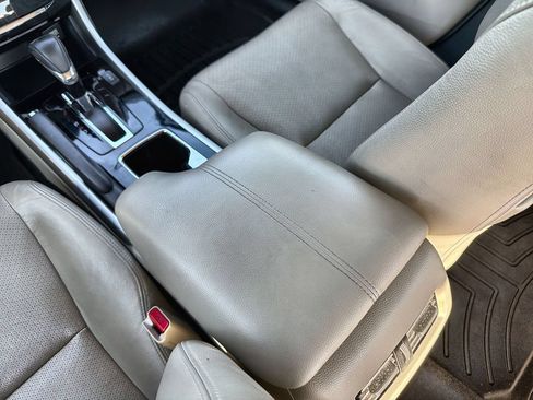 Used 2017 Honda Accord EX-L image 22