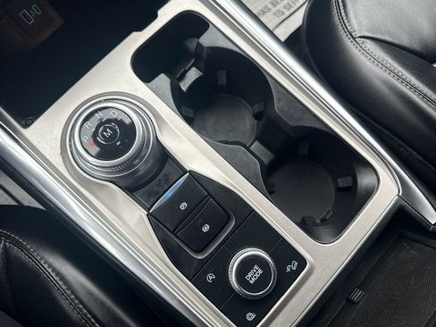 Used 2021 Ford Explorer XLT w/ Equipment Group 202A image 43