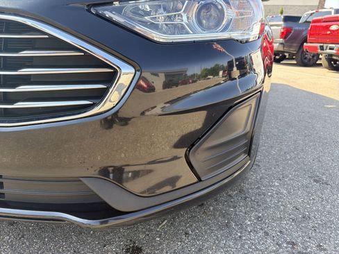 Used 2020 Ford Fusion SE FWD image 14