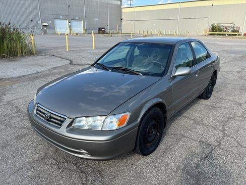 Used 2001 Toyota Camry CE FWD image 7