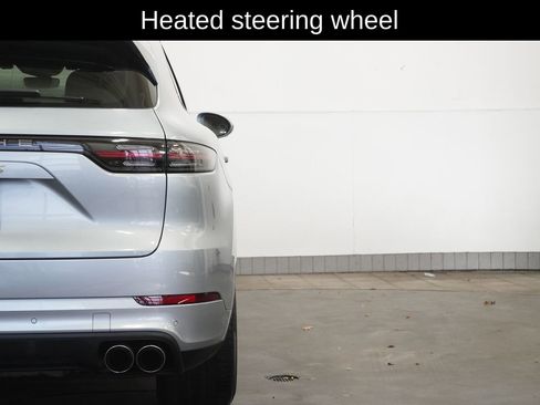 Used 2022 Porsche Cayenne Turbo S image 14