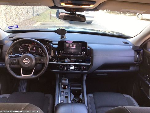 Used 2022 Nissan Pathfinder SV FWD image 13
