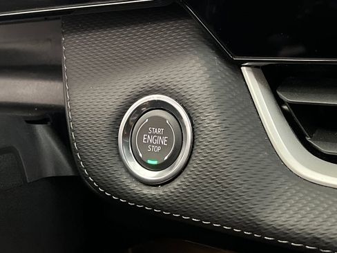 Used 2026 Chevrolet Equinox LT FWD image 43