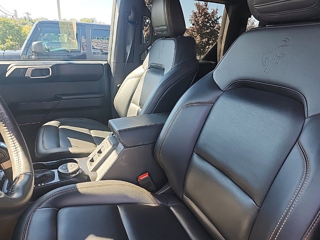 Used 2024 Ford Bronco Badlands AWD/4WD image 4