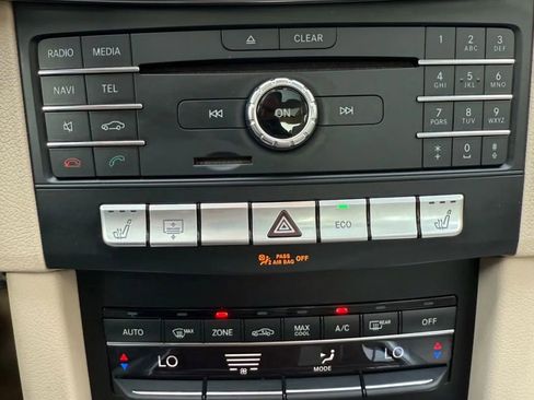 Used 2016 Mercedes-Benz E 350 4MATIC Sedan image 21