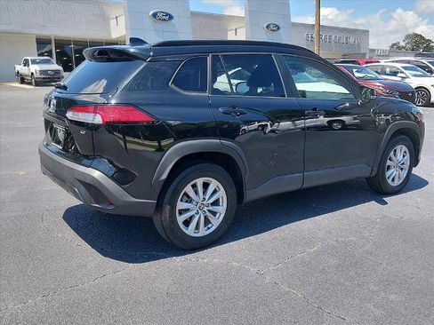 Used 2023 Toyota Corolla Cross LE FWD image 4