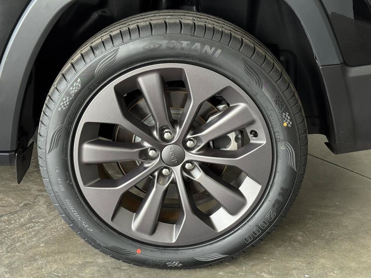 Used 2021 Jeep Cherokee Latitude Lux 80th Anniv w/ Quick Order Package 26U 80TH AWD/4WD image 36