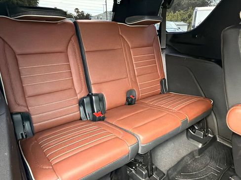 Used 2024 GMC Yukon Denali Ultimate AWD/4WD image 22