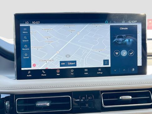 Used 2023 Lincoln Nautilus AWD w/ Premium Package image 13