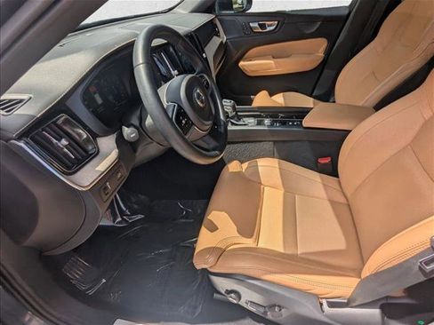 Used 2019 Volvo XC60 T6 Inscription w/ Protection Package Premier AWD/4WD image 17