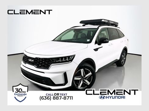 Used 2022 Kia Sorento S FWD image 1
