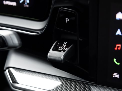 Certified 2026 Porsche Cayenne Turbo AWD/4WD image 18