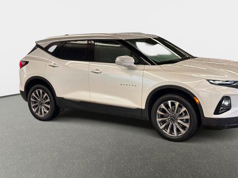 Used 2022 Chevrolet Blazer Premier image 2