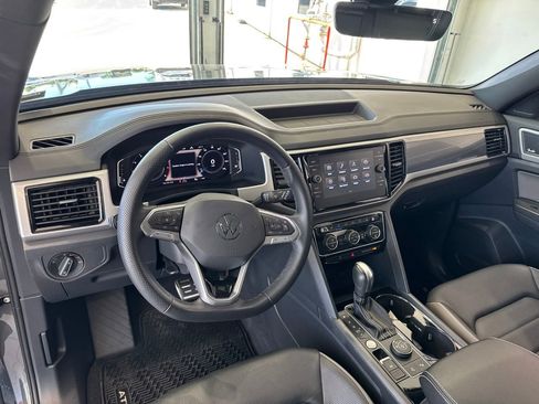 Used 2023 Volkswagen Atlas Cross Sport SEL Premium R-Line AWD/4WD image 18