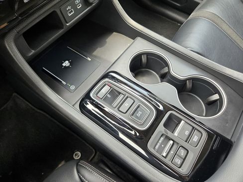 Certified 2023 Honda Pilot Touring image 28