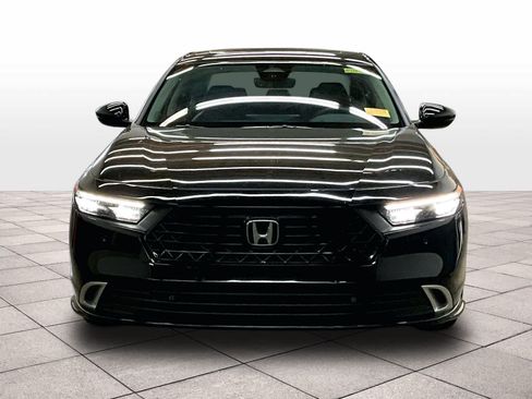 Used 2024 Honda Accord Touring image 3