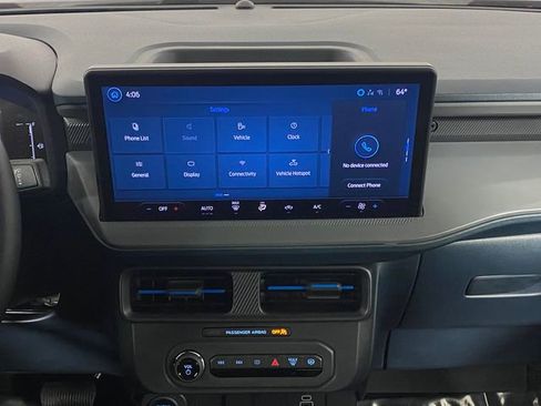 Used 2025 Ford Maverick Lobo AWD/4WD image 14