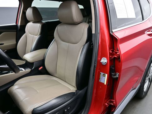 Used 2019 Hyundai Santa Fe AWD image 12