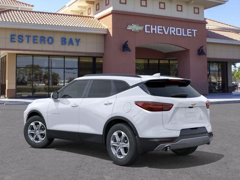 New 2026 Chevrolet Blazer LT w/ Sound & Technology Package FWD image 3