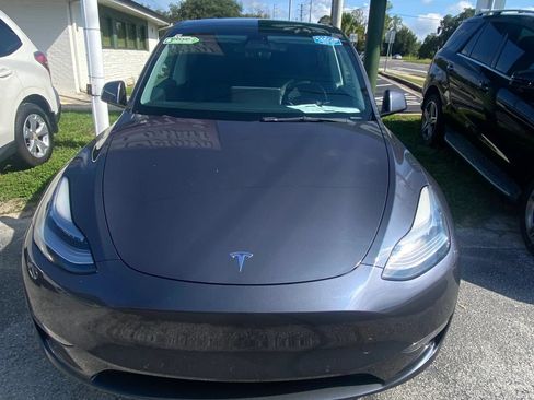 Used 2021 Tesla Model Y Long Range AWD/4WD image 1