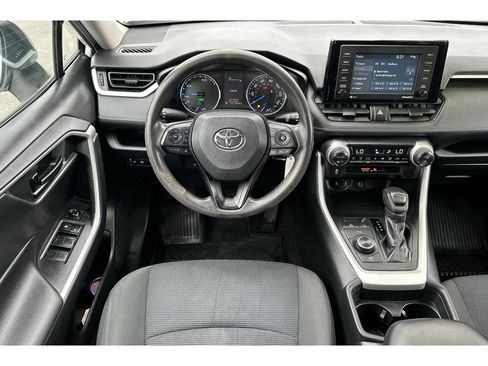 Certified 2020 Toyota RAV4 LE AWD/4WD image 16