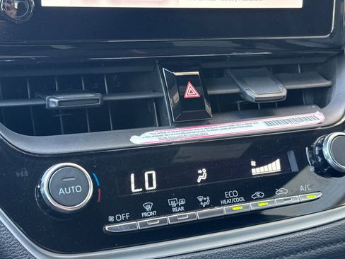 Certified 2023 Toyota Corolla SE w/ SE Premium Package image 26