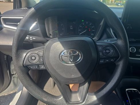 Used 2024 Toyota Corolla LE w/ LE Convenience Package FWD image 14