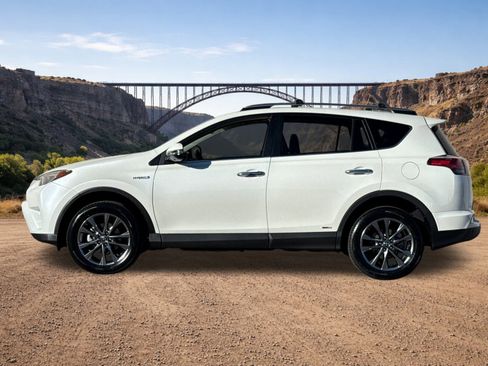 Used 2018 Toyota RAV4 Limited image 6
