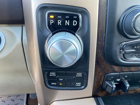 Used 2017 RAM 1500 Laramie Longhorn image 17