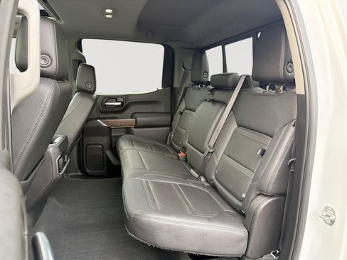 Used 2019 GMC Sierra 1500 Denali w/ Driver Alert Package II AWD/4WD image 9