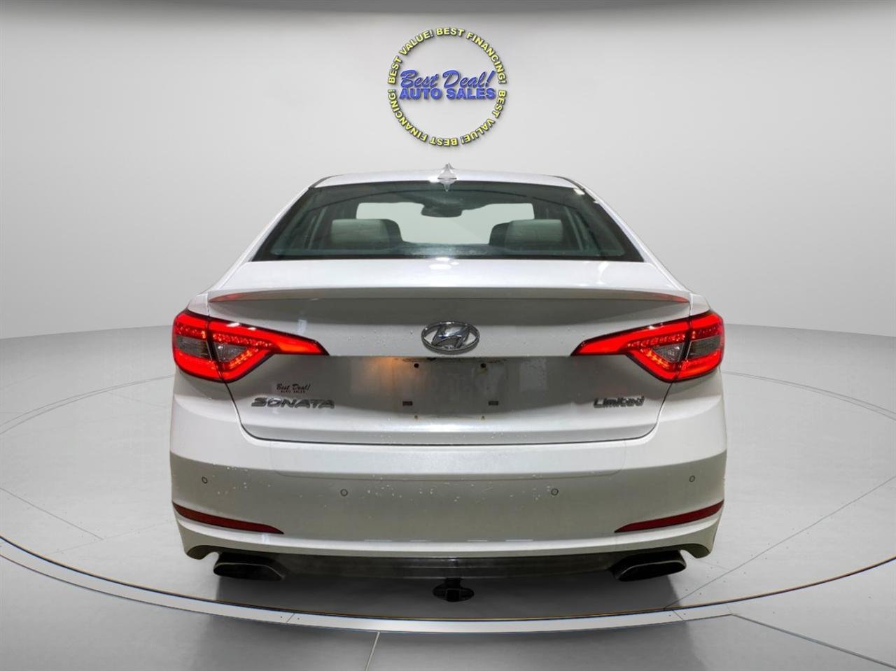 Used 2017 Hyundai Sonata Limited w/ Ultimate Package 04 FWD image 4