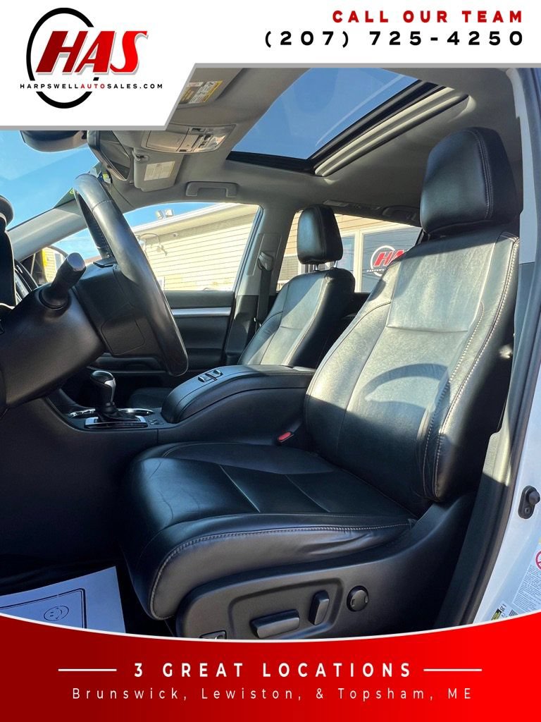 Used 2019 Toyota Highlander XLE AWD/4WD image 11