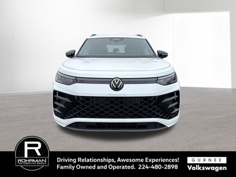 New 2026 Volkswagen Tiguan SE R-Line AWD/4WD image 3