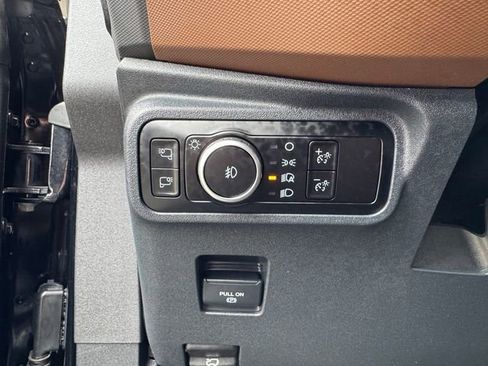 Used 2024 Ford Bronco Outer Banks image 22