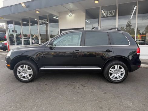 Used 2004 Volkswagen Touareg V8 AWD/4WD image 3