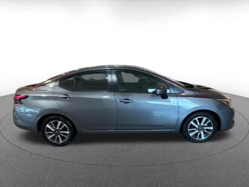 Used 2025 Nissan Versa SV FWD image 16