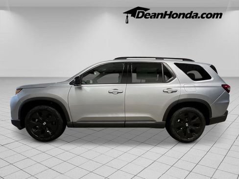 New 2026 Honda Pilot Black Edition image 2